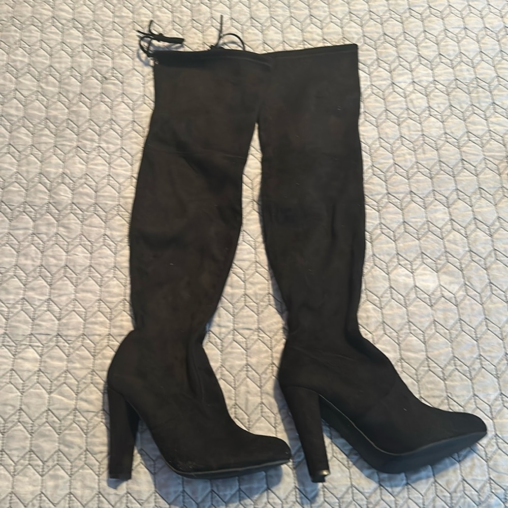 Steve Madden black suede boots, NWOT